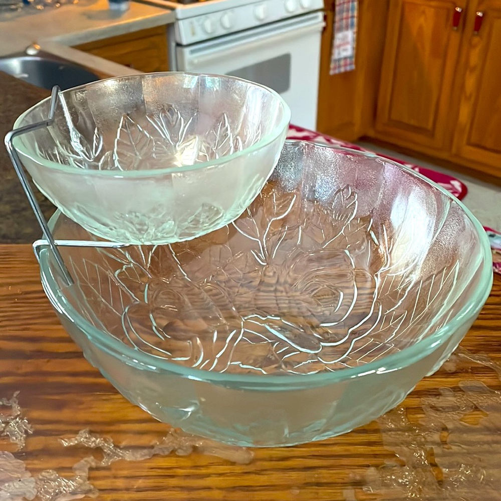 Chip and dip set